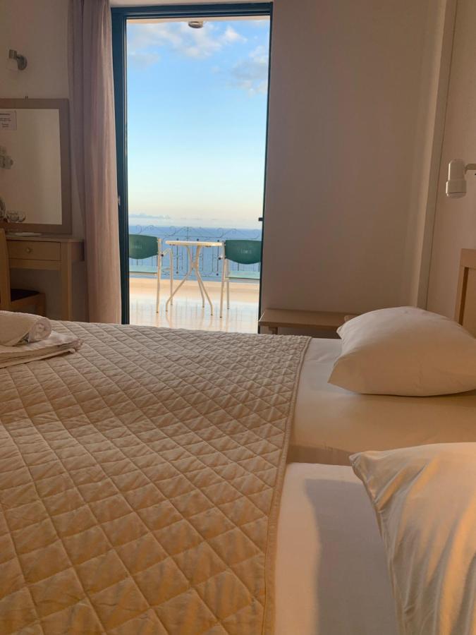 Iro Hotel 圣加利尼 外观 照片