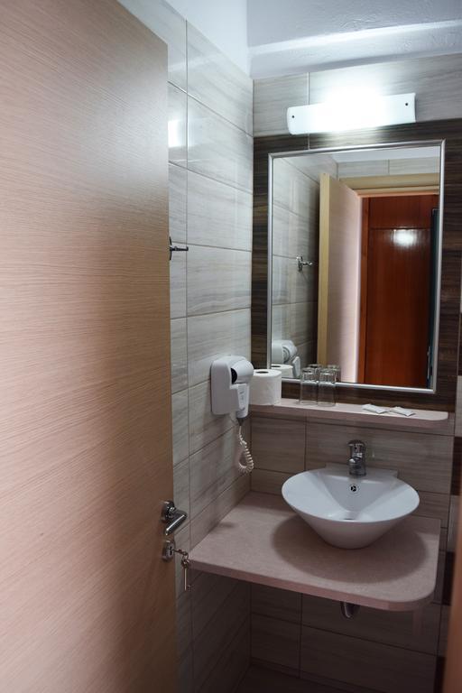 Iro Hotel 圣加利尼 外观 照片